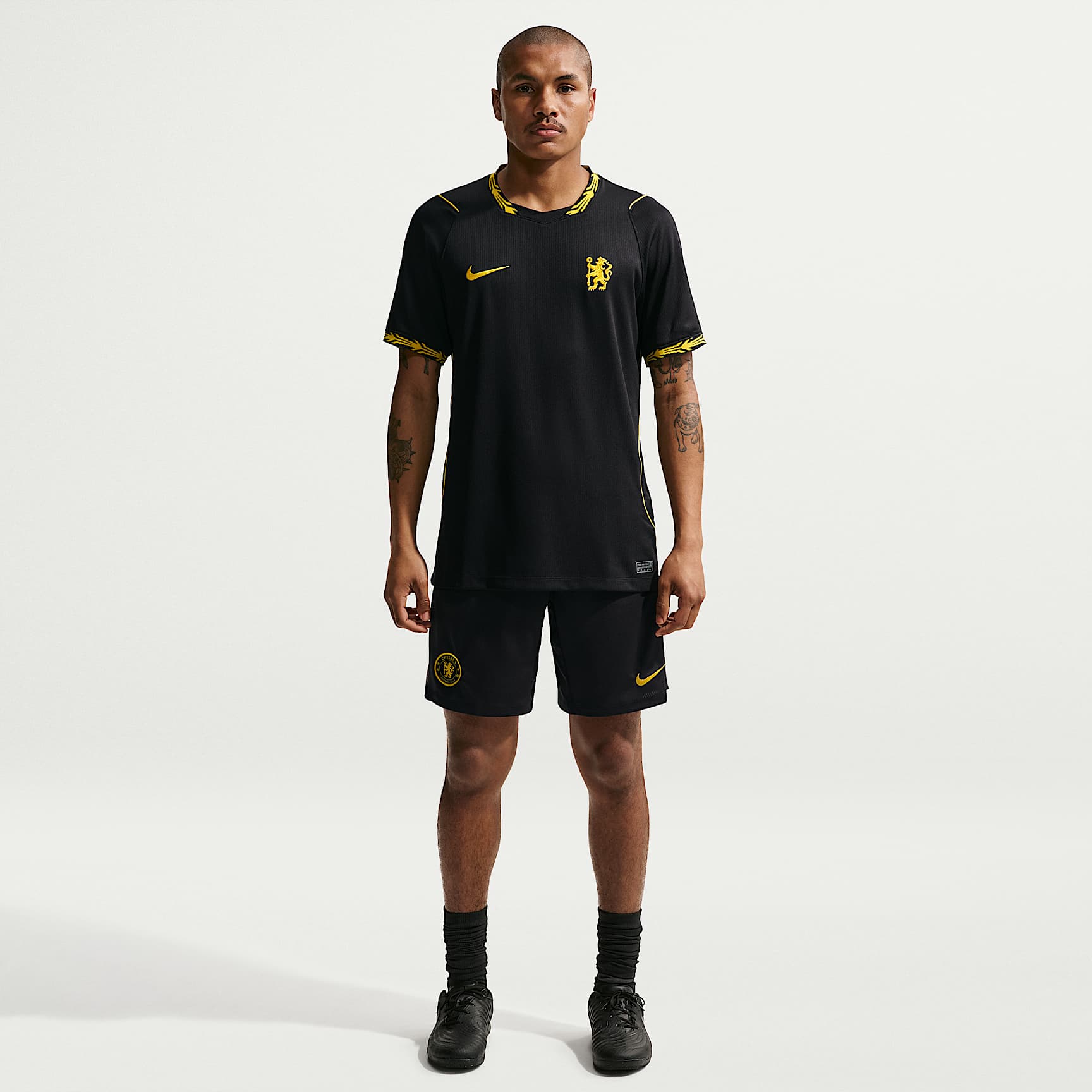 Chelsea F.C. Strike Men's Nike Dri-FIT Football Knit Shorts. Nike AT